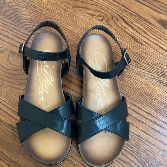 Cathy Dior Sandals - Picture 5 of 9